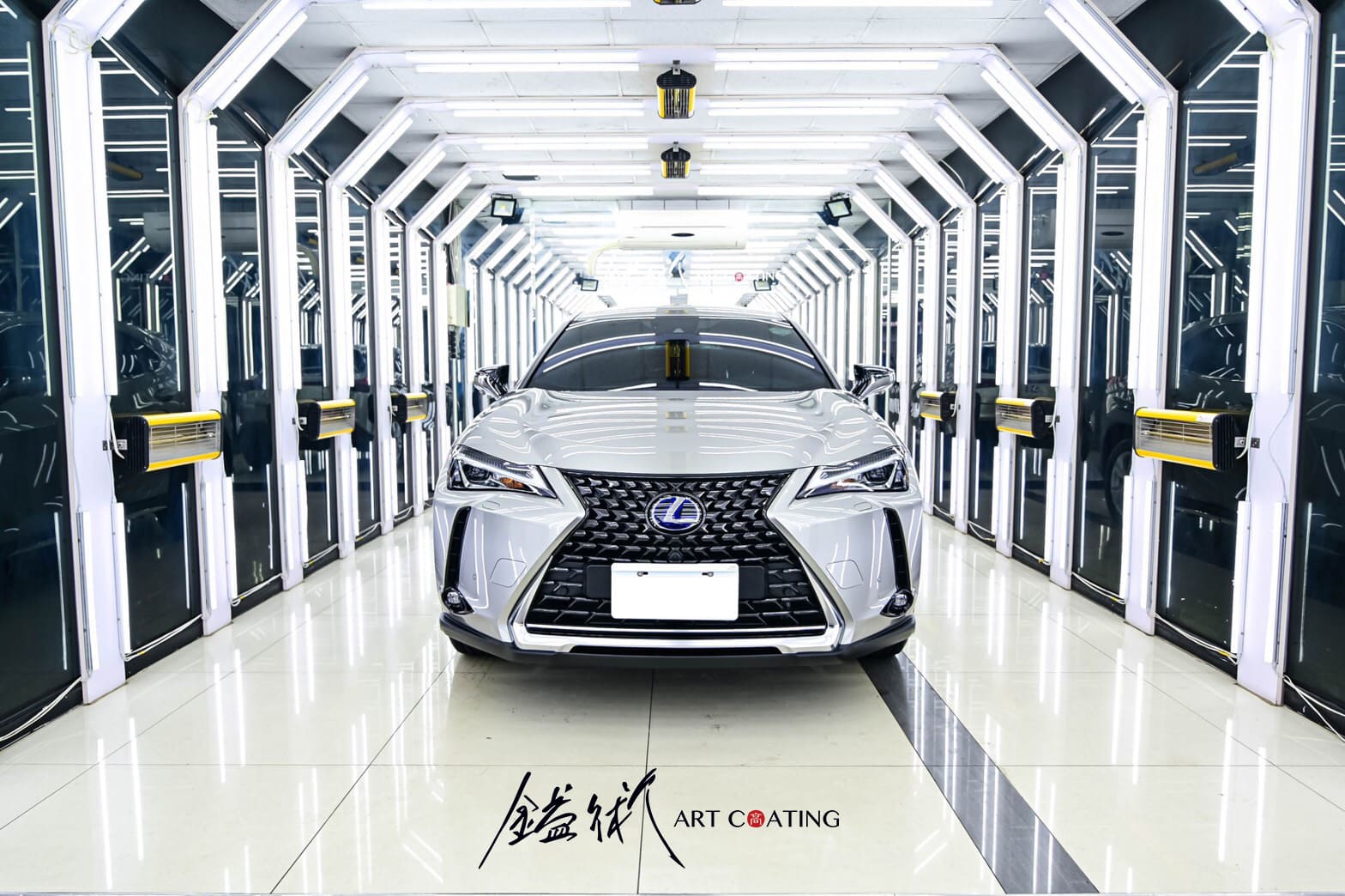 Lexus 凌志 UX250h 銀色作品主圖