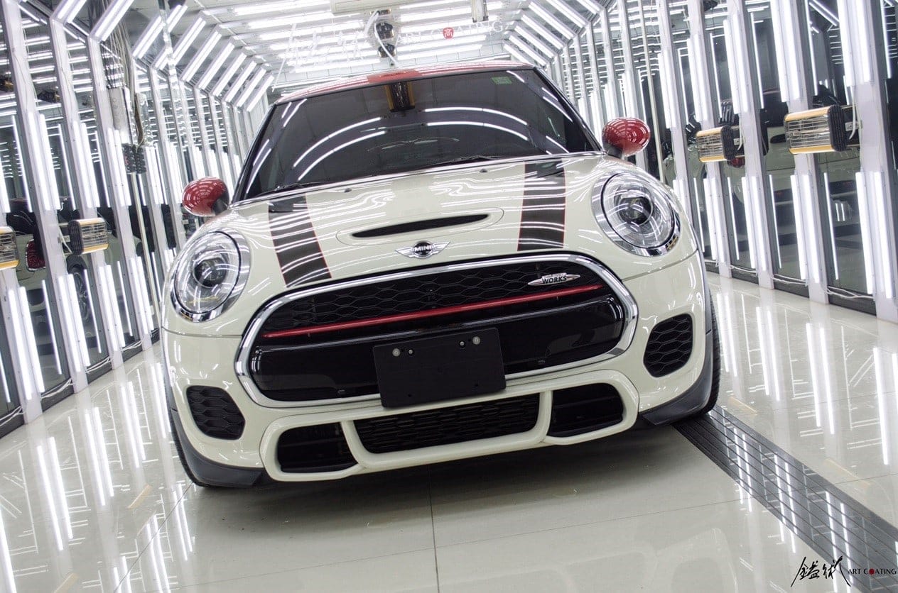 MINI 寶馬迷你 John Cooper Works 白色作品主圖