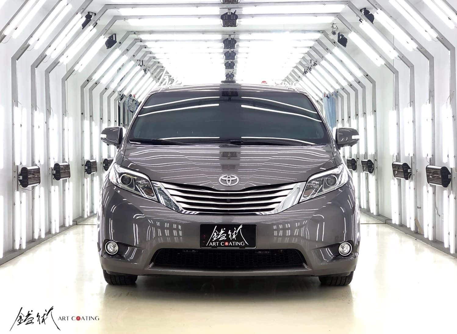 Toyota 豐田 Sienna 灰色作品主圖