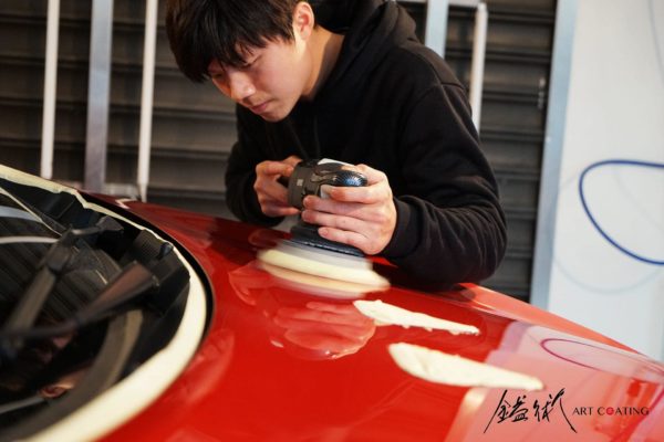使用低轉速、低溫整平技術修復漆面